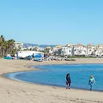 Incredible Luxury Location In Puerto Banus For Families شقة *