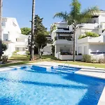Incredible Luxury Location In Puerto Banus For Families شقة