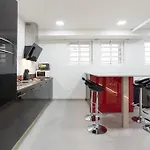 Incredible Luxury Location In Puerto Banus For Families شقة *