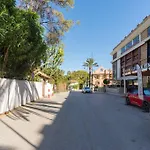 Incredible Luxury Location In Puerto Banus For Families ماربيا