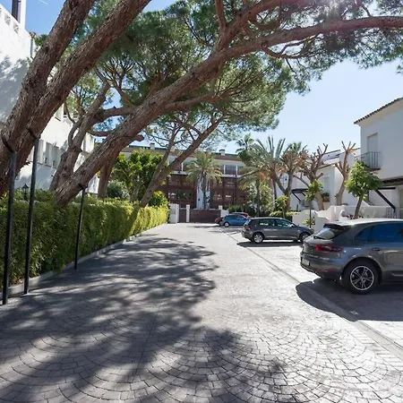 Incredible Luxury Location In Puerto Banus For Families Διαμέρισμα *
