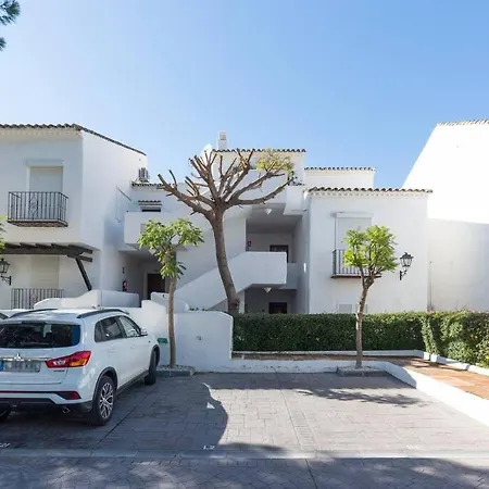 Incredible Luxury Location In Puerto Banus For Families Daire Marbella