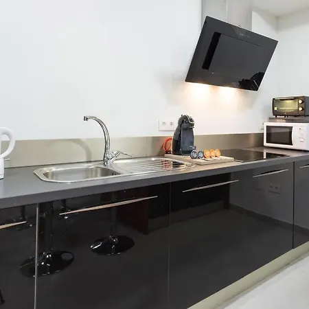 Incredible Luxury Location In Puerto Banus For Families Marbella